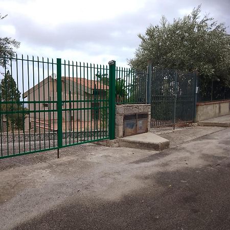 House Italia Holiday Trabia Bagian luar foto